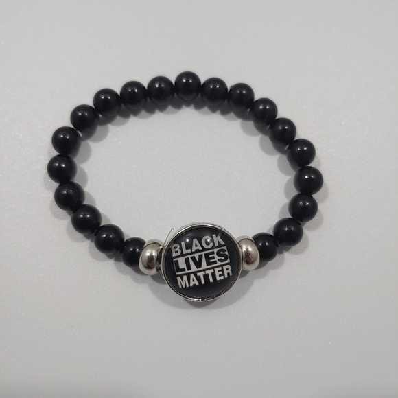 New Black Lives Matter beaded wristband - Picture 3 of 4